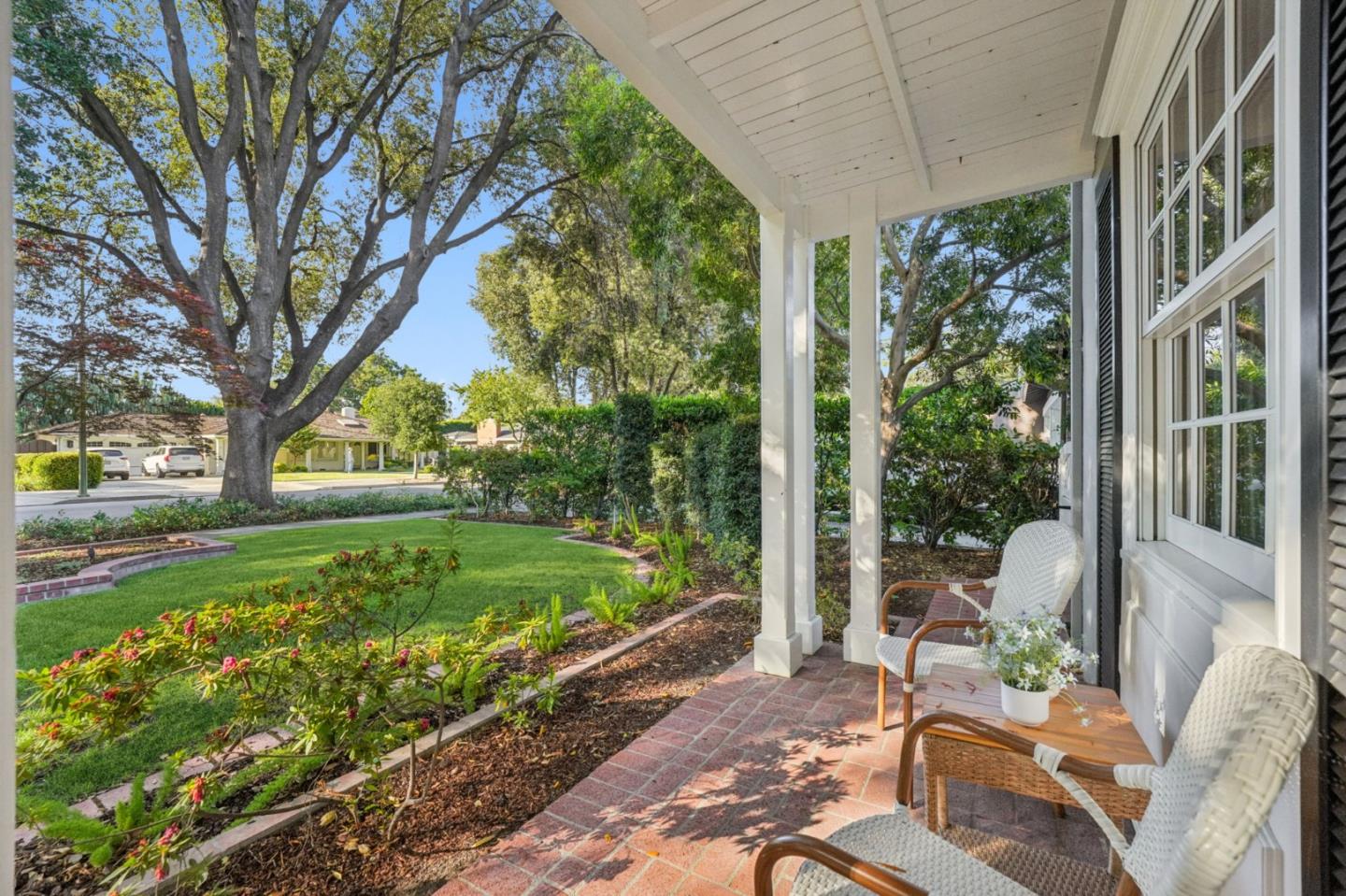 Detail Gallery Image 7 of 86 For 1714 Sweetbriar Dr, San Jose,  CA 95125 - 4 Beds | 2/1 Baths