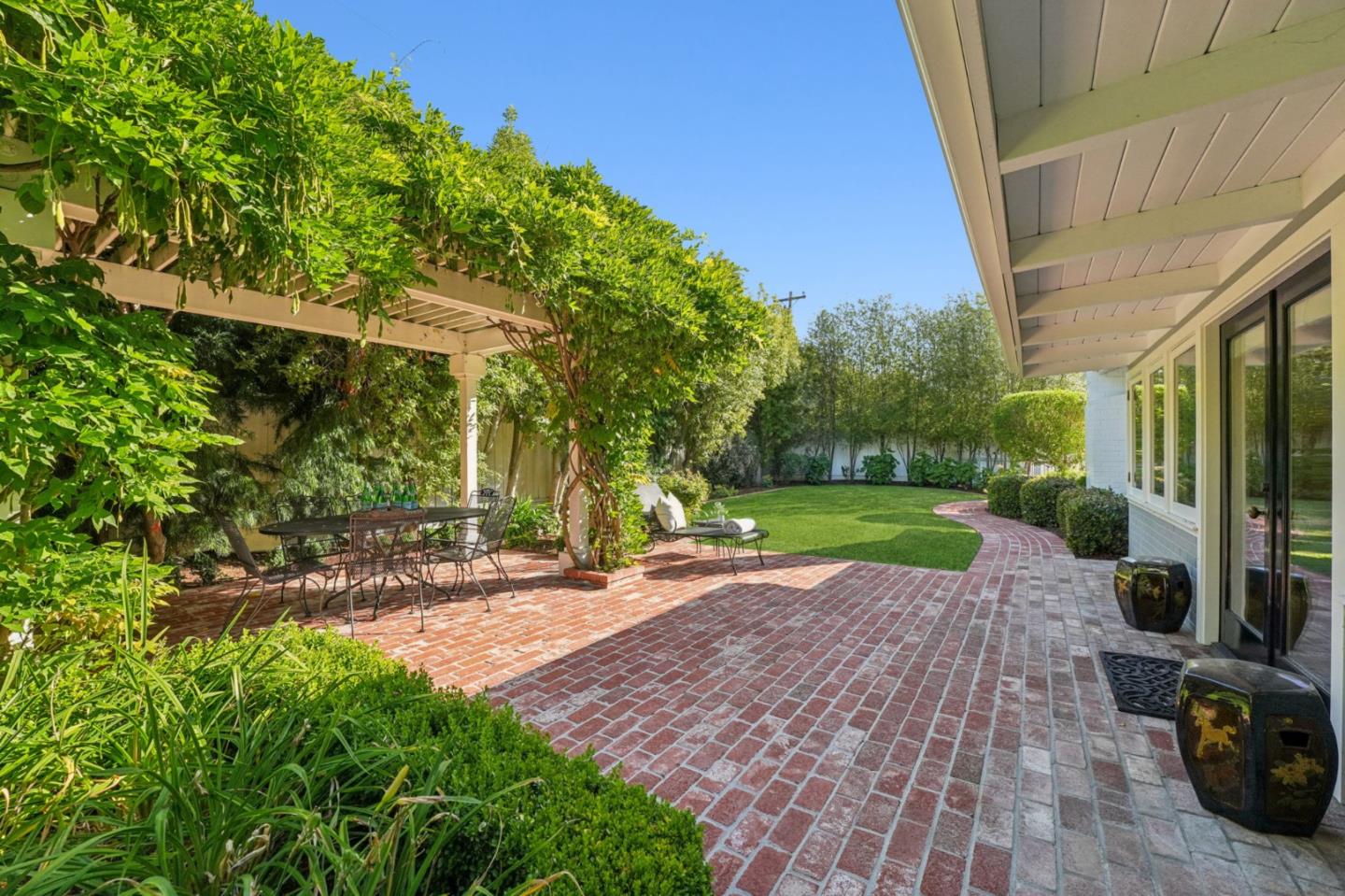 Detail Gallery Image 73 of 86 For 1714 Sweetbriar Dr, San Jose,  CA 95125 - 4 Beds | 2/1 Baths