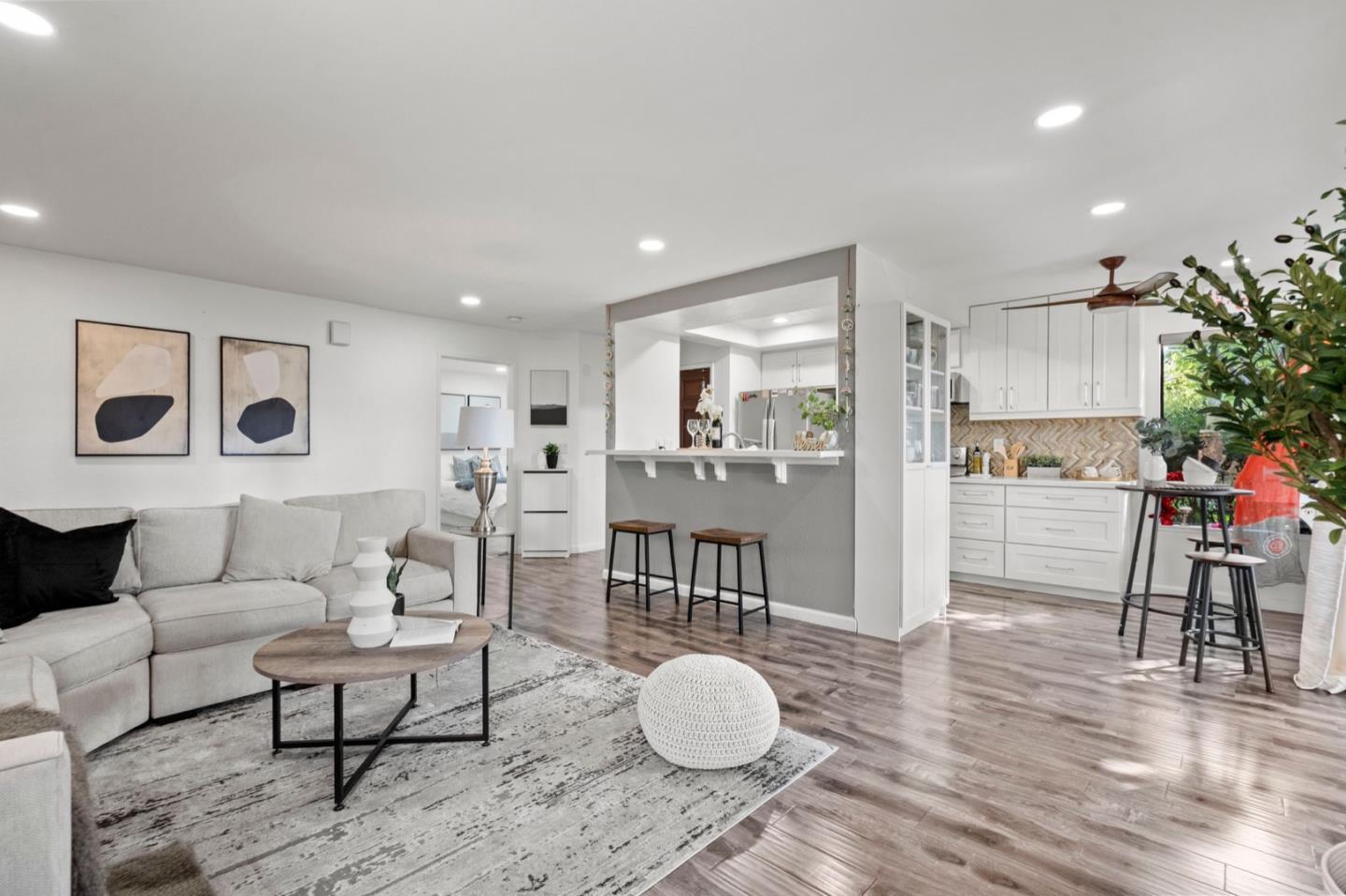 Detail Gallery Image 3 of 24 For 874 Cherry Glen Cir #111,  Fremont,  CA 94536 - 2 Beds | 2 Baths