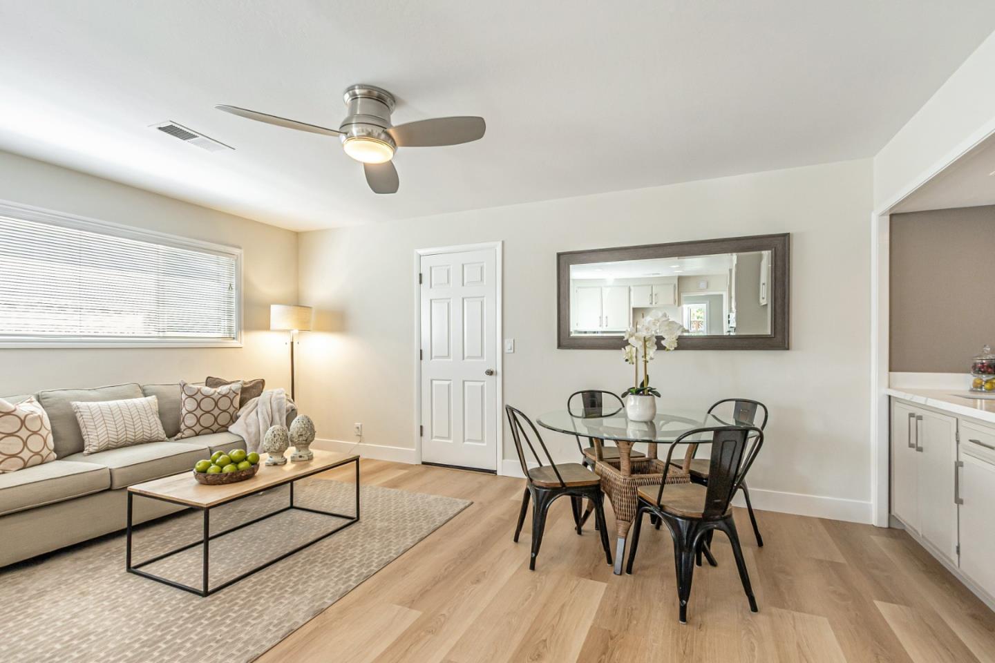 Detail Gallery Image 14 of 52 For 5631 Glen Haven Ct, San Jose,  CA 95129 - 3 Beds | 2 Baths