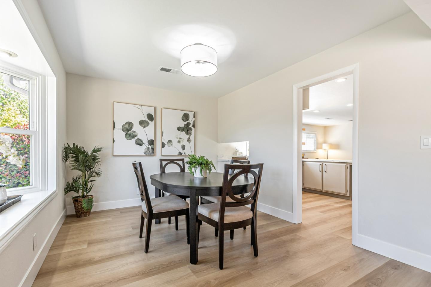 Detail Gallery Image 22 of 52 For 5631 Glen Haven Ct, San Jose,  CA 95129 - 3 Beds | 2 Baths