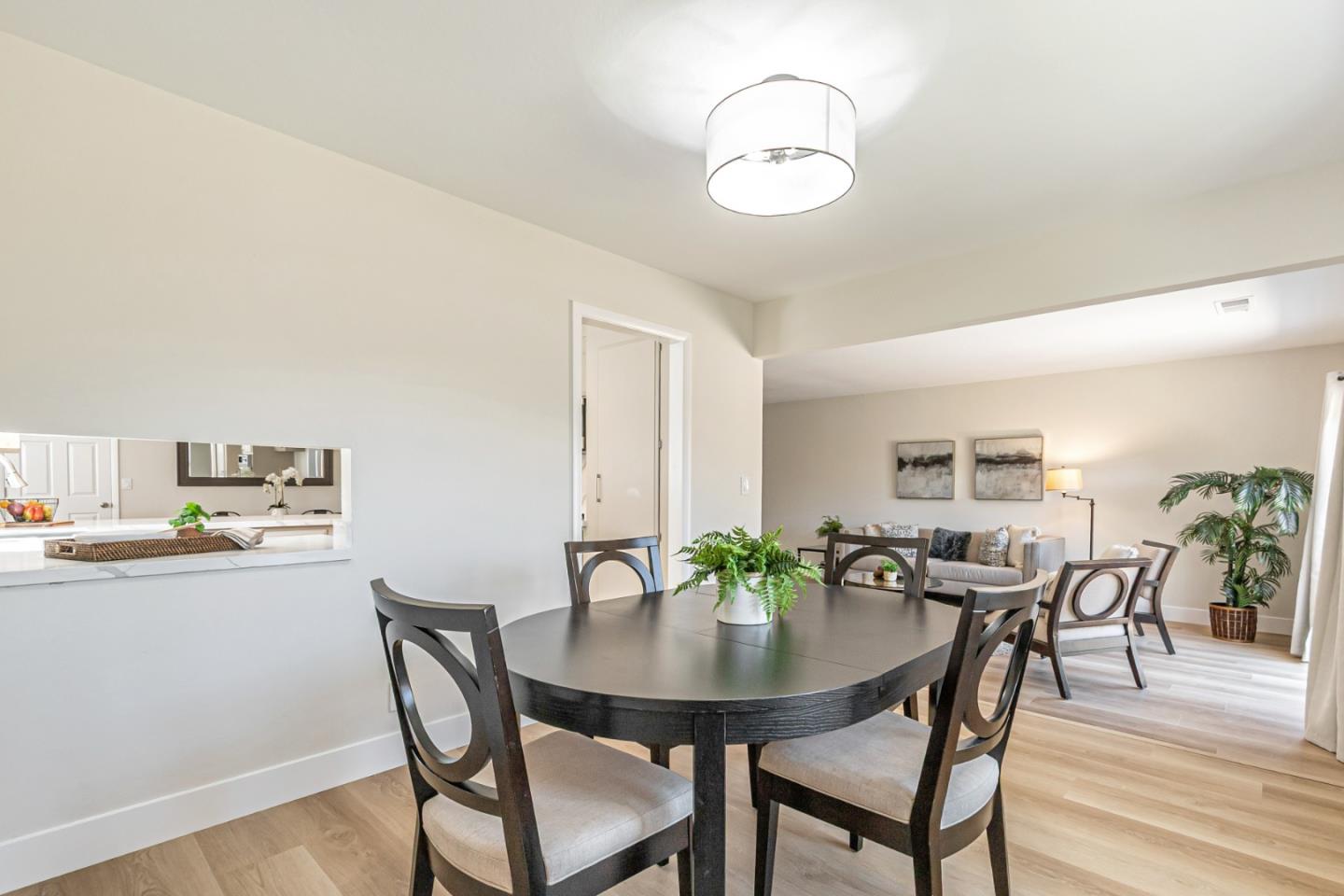 Detail Gallery Image 23 of 52 For 5631 Glen Haven Ct, San Jose,  CA 95129 - 3 Beds | 2 Baths