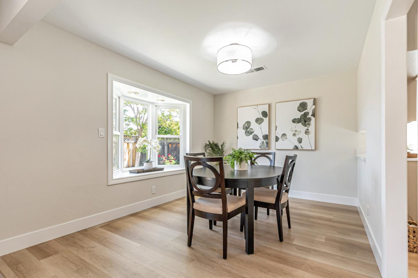 Detail Gallery Image 24 of 52 For 5631 Glen Haven Ct, San Jose,  CA 95129 - 3 Beds | 2 Baths