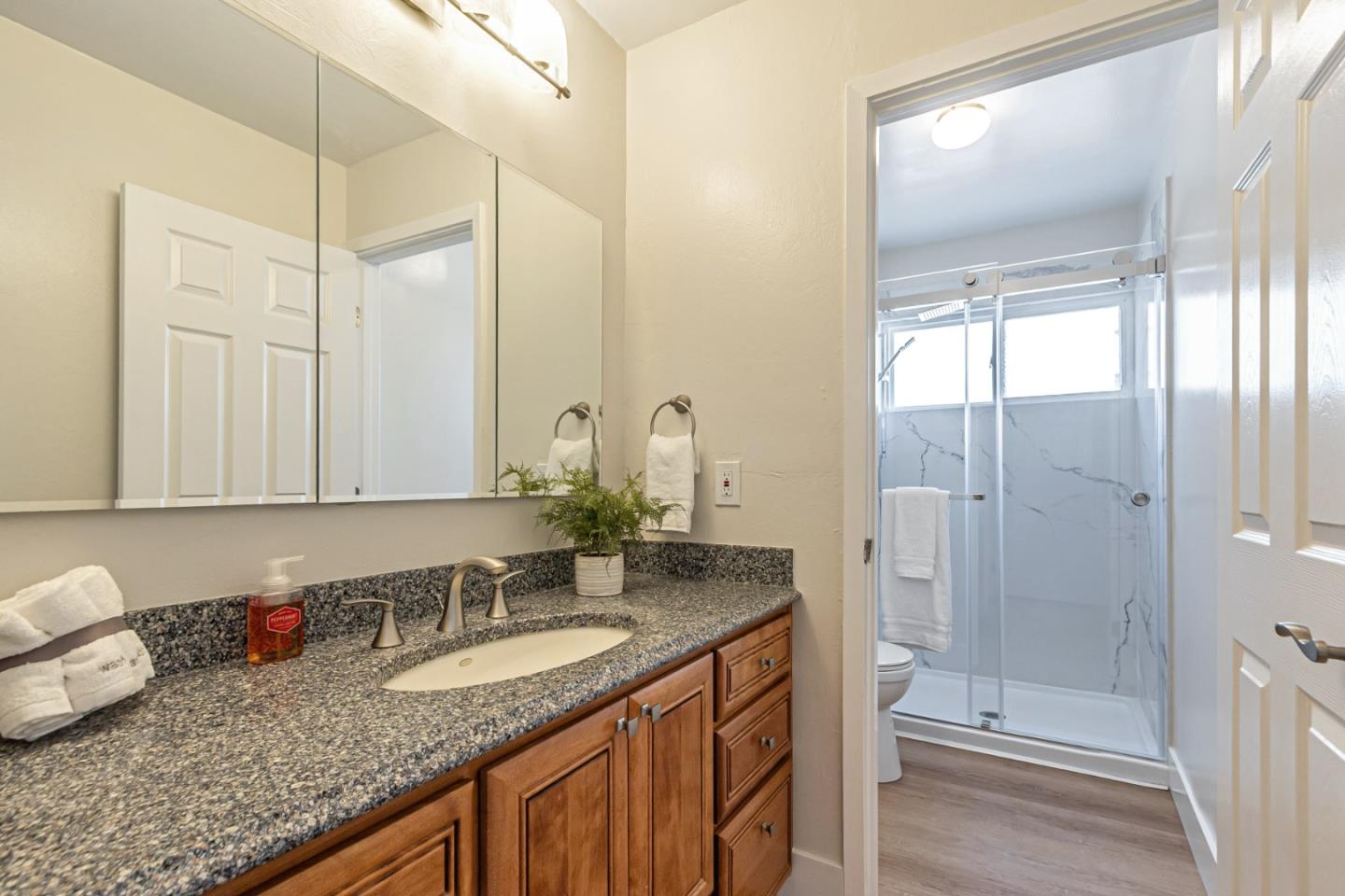 Detail Gallery Image 37 of 52 For 5631 Glen Haven Ct, San Jose,  CA 95129 - 3 Beds | 2 Baths