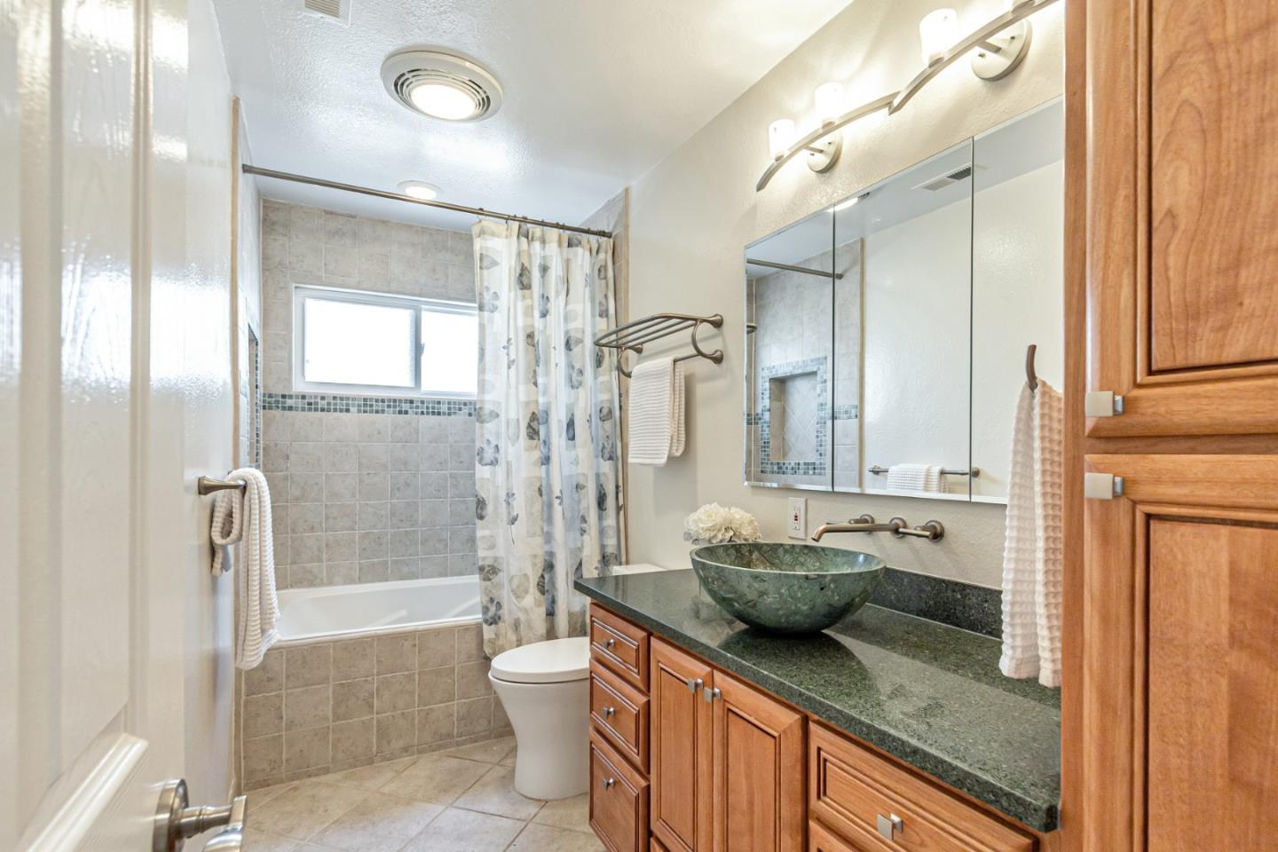Detail Gallery Image 45 of 52 For 5631 Glen Haven Ct, San Jose,  CA 95129 - 3 Beds | 2 Baths