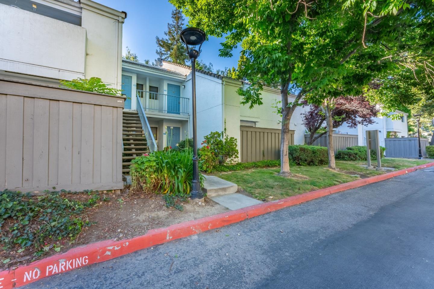 Detail Gallery Image 2 of 18 For 1055 N Capitol Ave #72,  San Jose,  CA 95133 - 1 Beds | 1 Baths