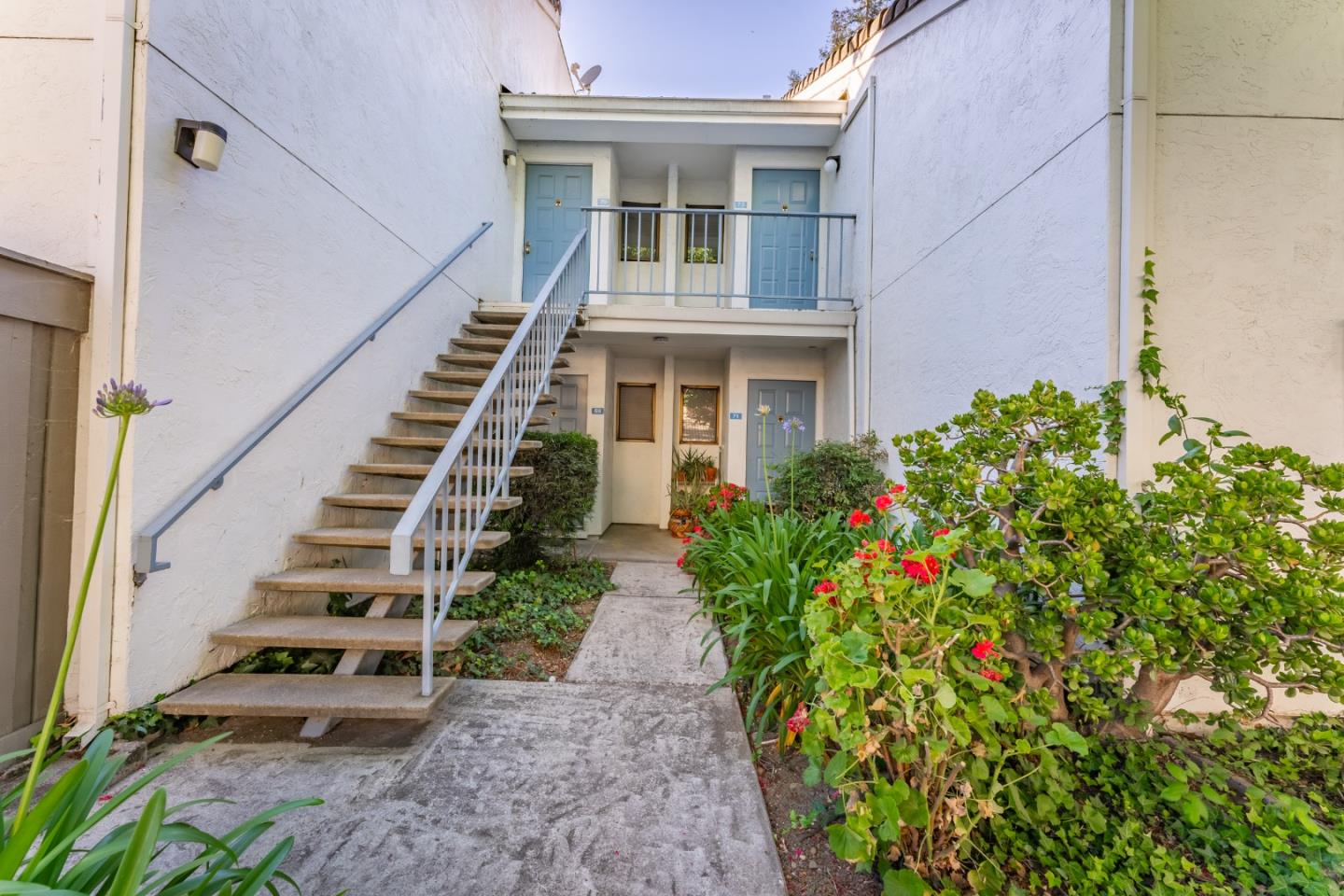 Detail Gallery Image 3 of 18 For 1055 N Capitol Ave #72,  San Jose,  CA 95133 - 1 Beds | 1 Baths