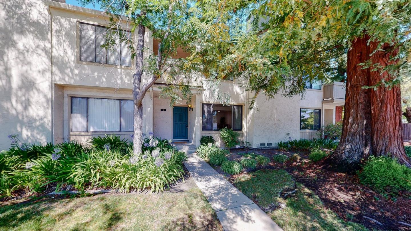 Detail Gallery Image 1 of 36 For 2 Morning Sun Ct, Mountain View,  CA 94043 - 2 Beds | 1/1 Baths