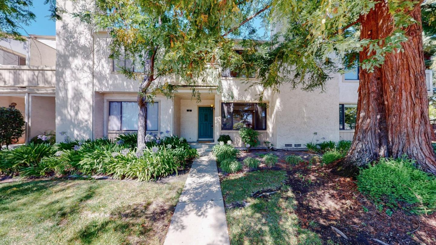 Detail Gallery Image 13 of 36 For 2 Morning Sun Ct, Mountain View,  CA 94043 - 2 Beds | 1/1 Baths