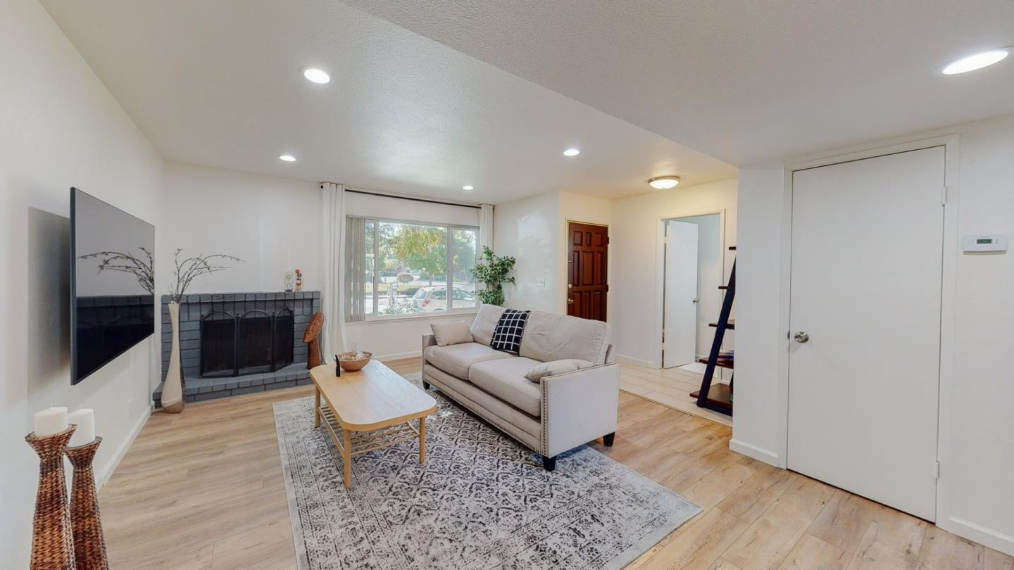 Detail Gallery Image 16 of 36 For 2 Morning Sun Ct, Mountain View,  CA 94043 - 2 Beds | 1/1 Baths