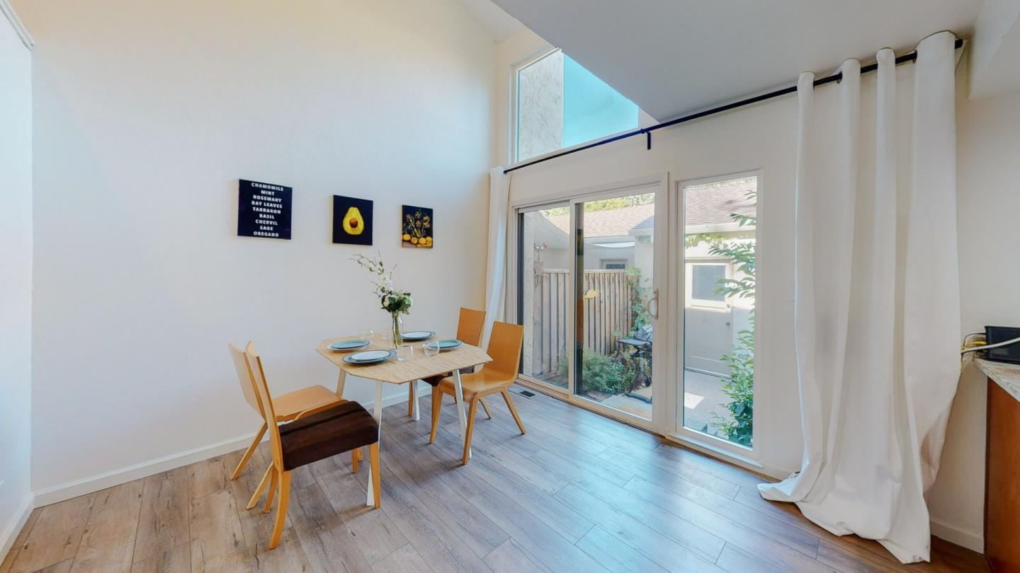 Detail Gallery Image 17 of 36 For 2 Morning Sun Ct, Mountain View,  CA 94043 - 2 Beds | 1/1 Baths