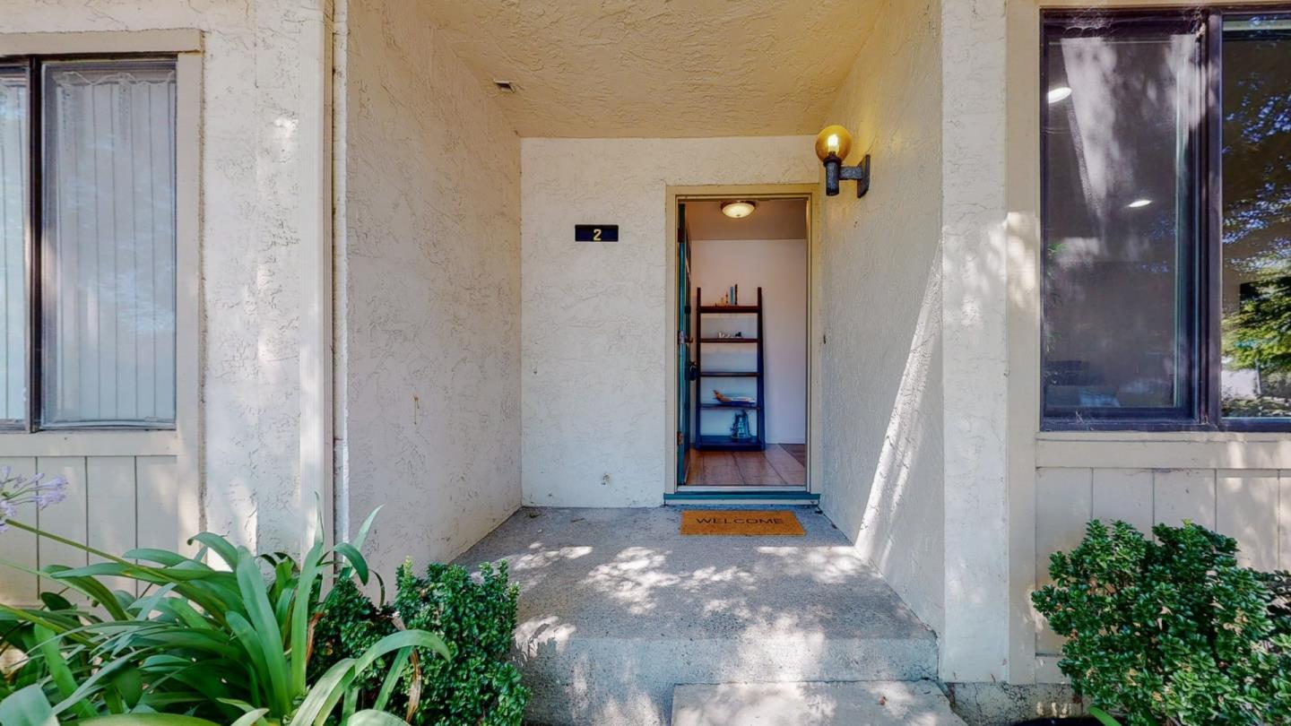 Detail Gallery Image 2 of 36 For 2 Morning Sun Ct, Mountain View,  CA 94043 - 2 Beds | 1/1 Baths