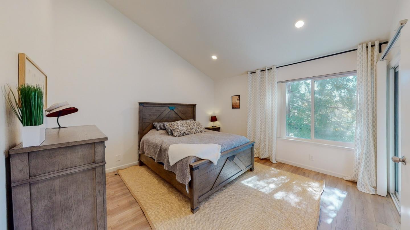 Detail Gallery Image 23 of 36 For 2 Morning Sun Ct, Mountain View,  CA 94043 - 2 Beds | 1/1 Baths