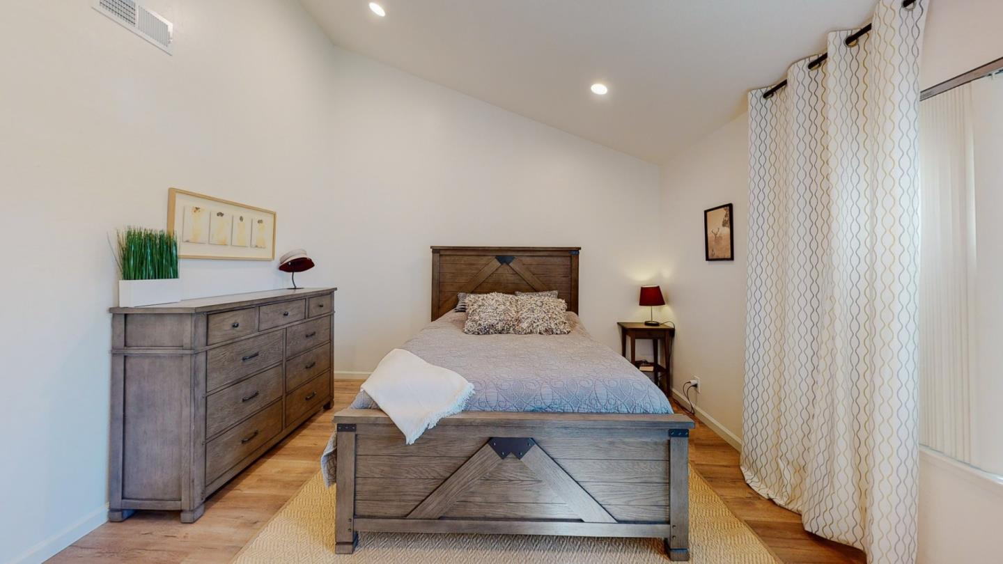 Detail Gallery Image 24 of 36 For 2 Morning Sun Ct, Mountain View,  CA 94043 - 2 Beds | 1/1 Baths