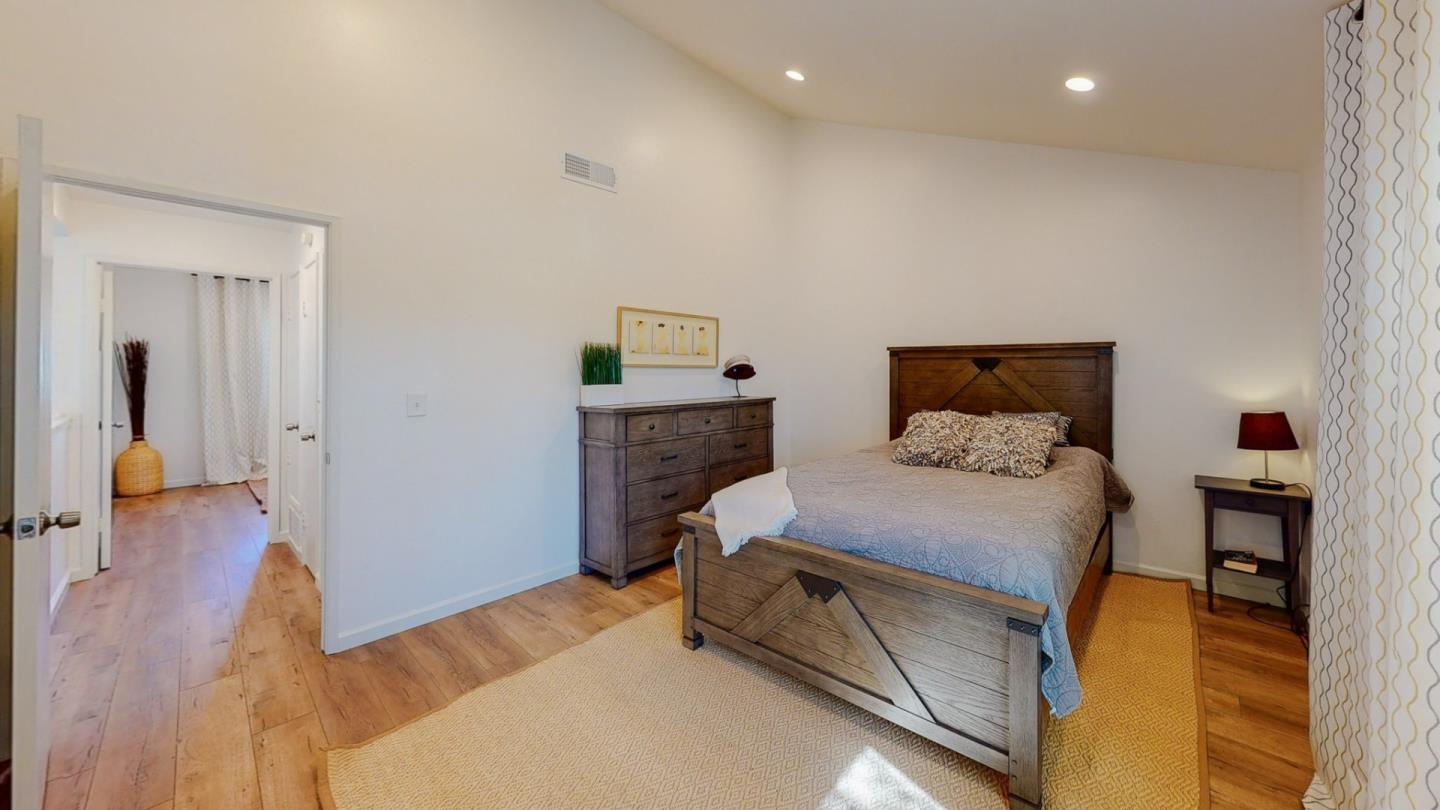Detail Gallery Image 25 of 36 For 2 Morning Sun Ct, Mountain View,  CA 94043 - 2 Beds | 1/1 Baths