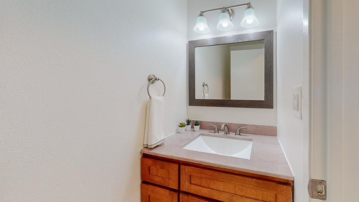 Detail Gallery Image 32 of 36 For 2 Morning Sun Ct, Mountain View,  CA 94043 - 2 Beds | 1/1 Baths
