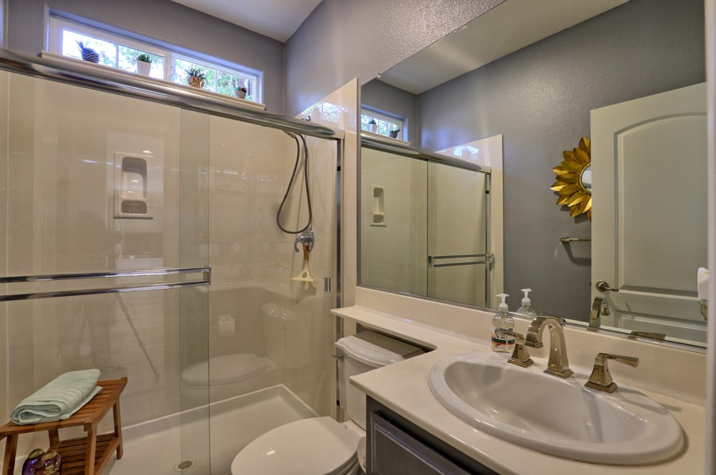 Detail Gallery Image 17 of 57 For 1250 Sunrise Dr, Gilroy,  CA 95020 - 5 Beds | 3 Baths