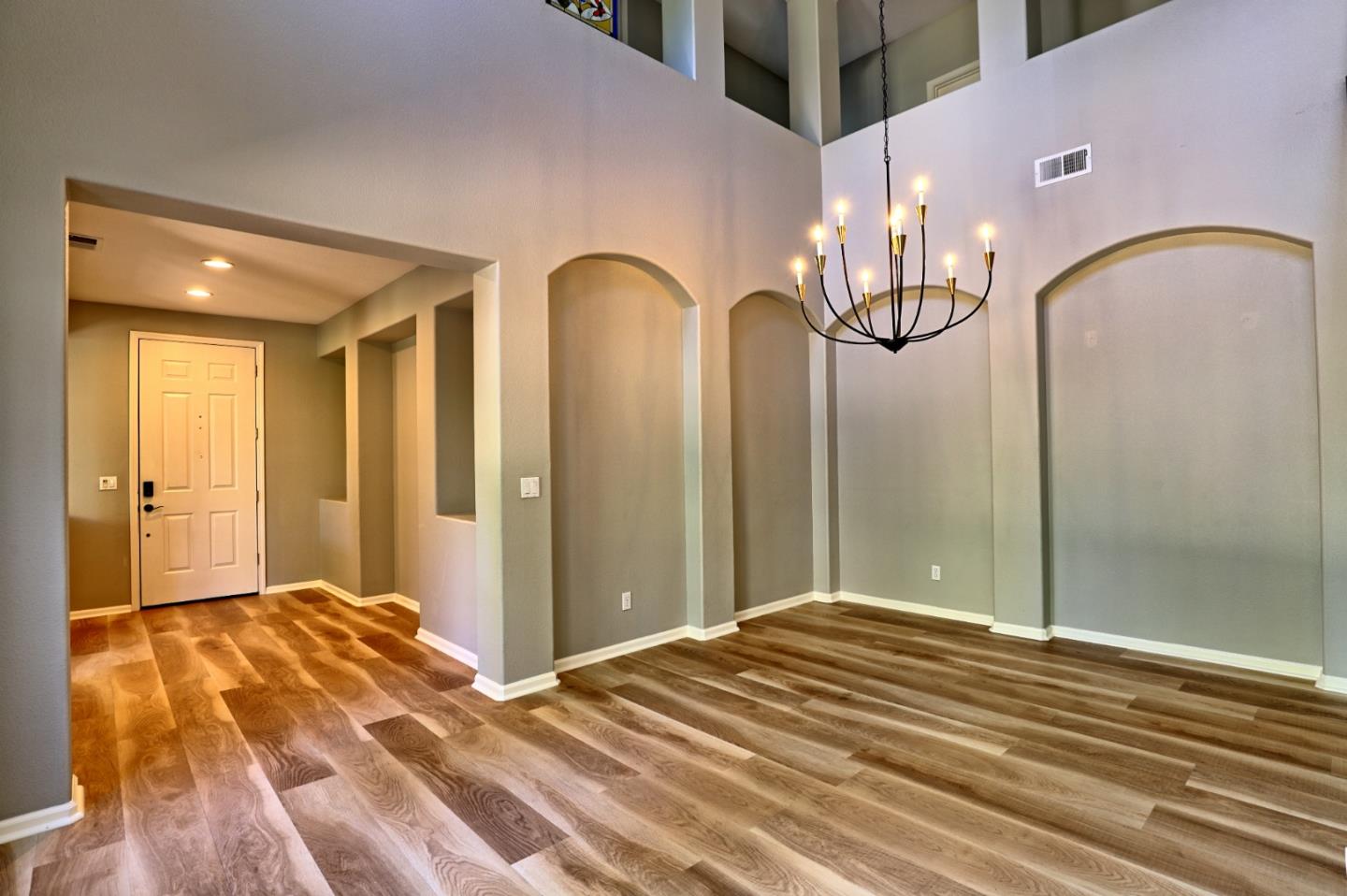 Detail Gallery Image 19 of 57 For 1250 Sunrise Dr, Gilroy,  CA 95020 - 5 Beds | 3 Baths