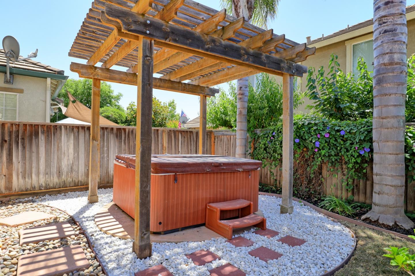 Detail Gallery Image 23 of 57 For 1250 Sunrise Dr, Gilroy,  CA 95020 - 5 Beds | 3 Baths