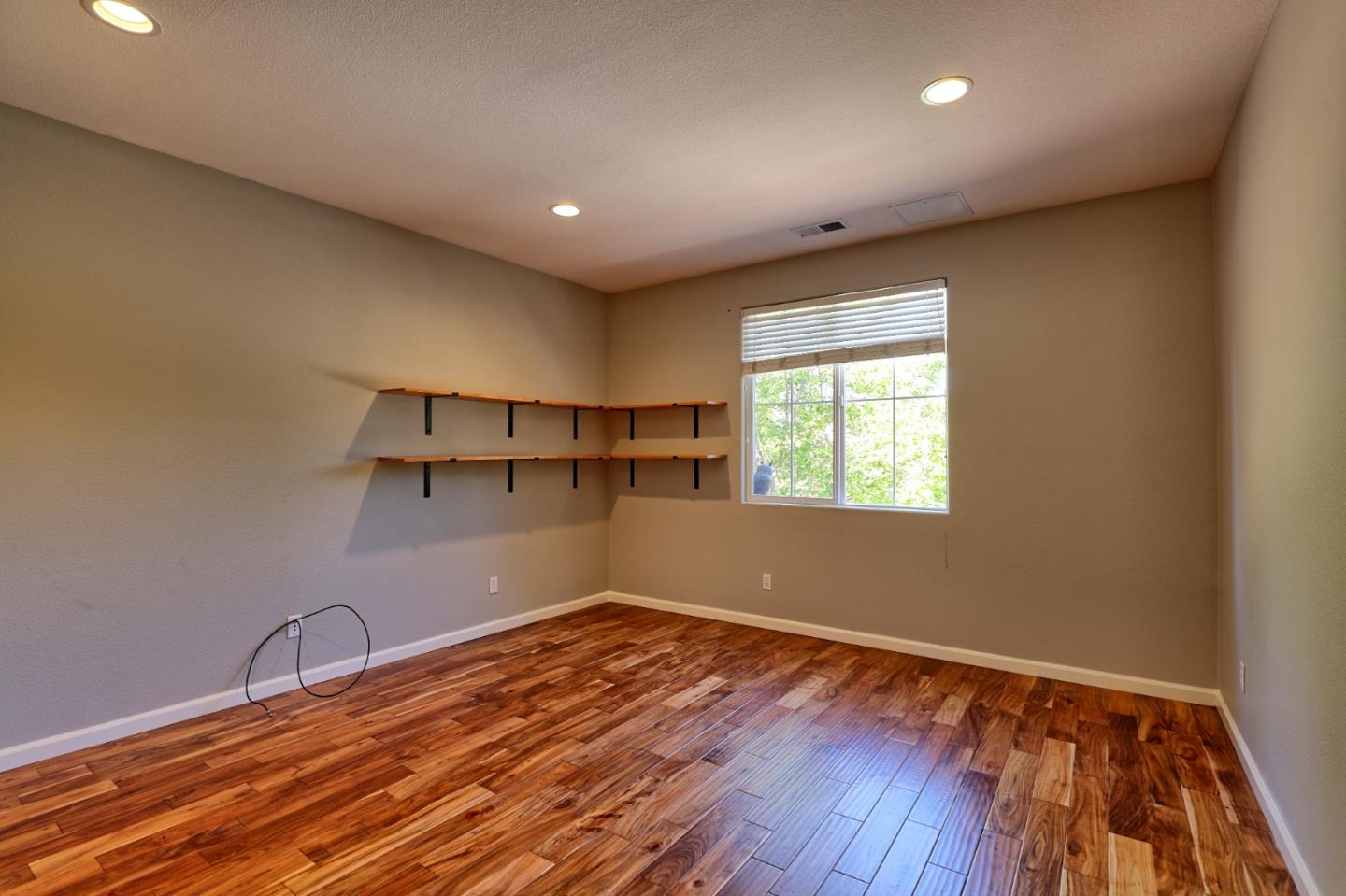 Detail Gallery Image 35 of 57 For 1250 Sunrise Dr, Gilroy,  CA 95020 - 5 Beds | 3 Baths