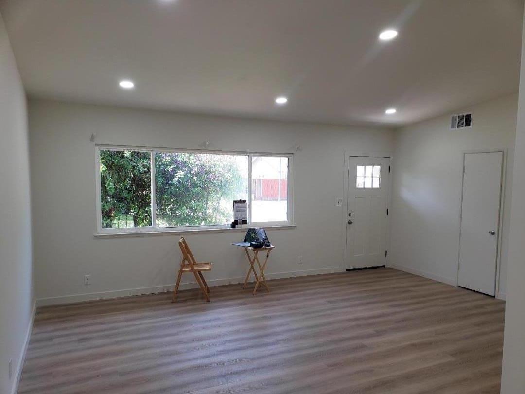 Detail Gallery Image 6 of 7 For 408 Casita Ct, San Jose,  CA 95129 - 3 Beds | 2 Baths