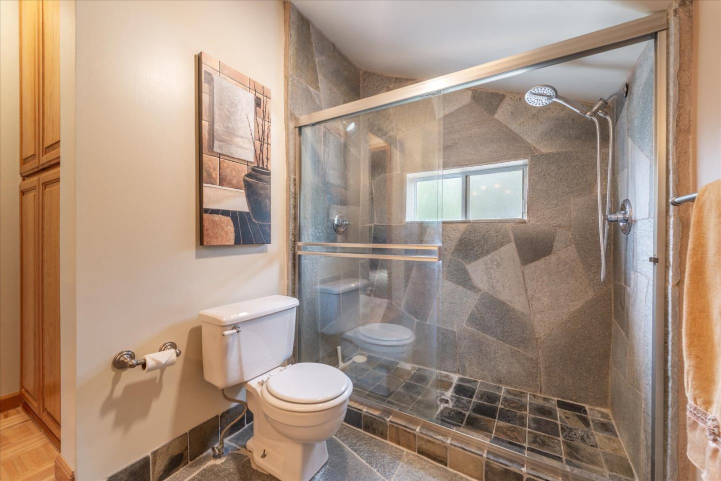 Detail Gallery Image 21 of 29 For 16900 Northwoods Blvd, Truckee,  CA 96161 - 4 Beds | 3 Baths