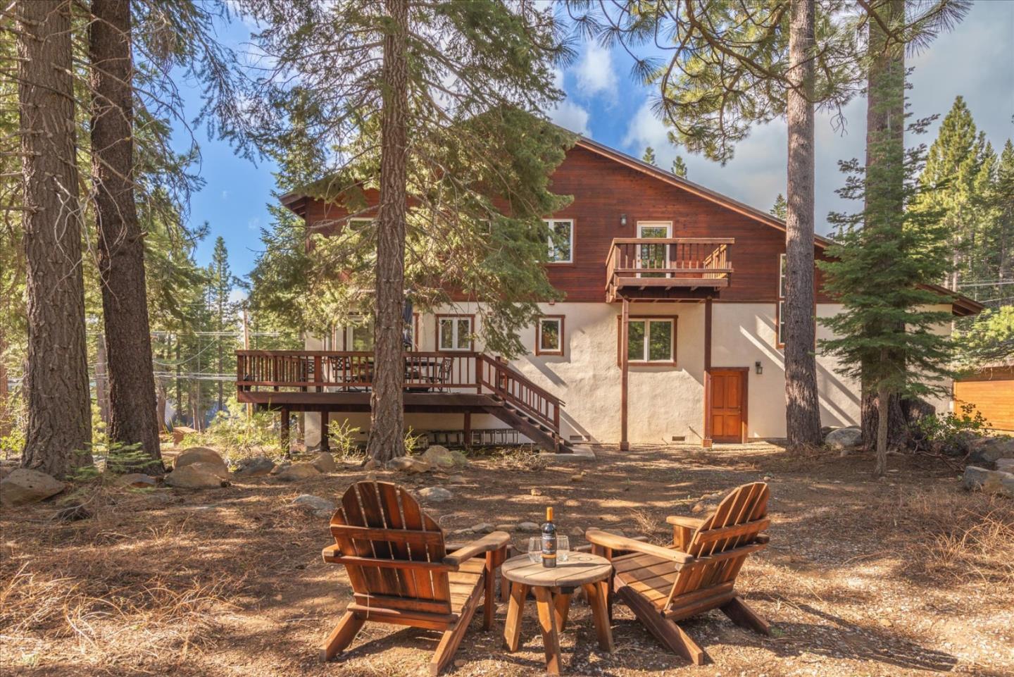Detail Gallery Image 26 of 29 For 16900 Northwoods Blvd, Truckee,  CA 96161 - 4 Beds | 3 Baths