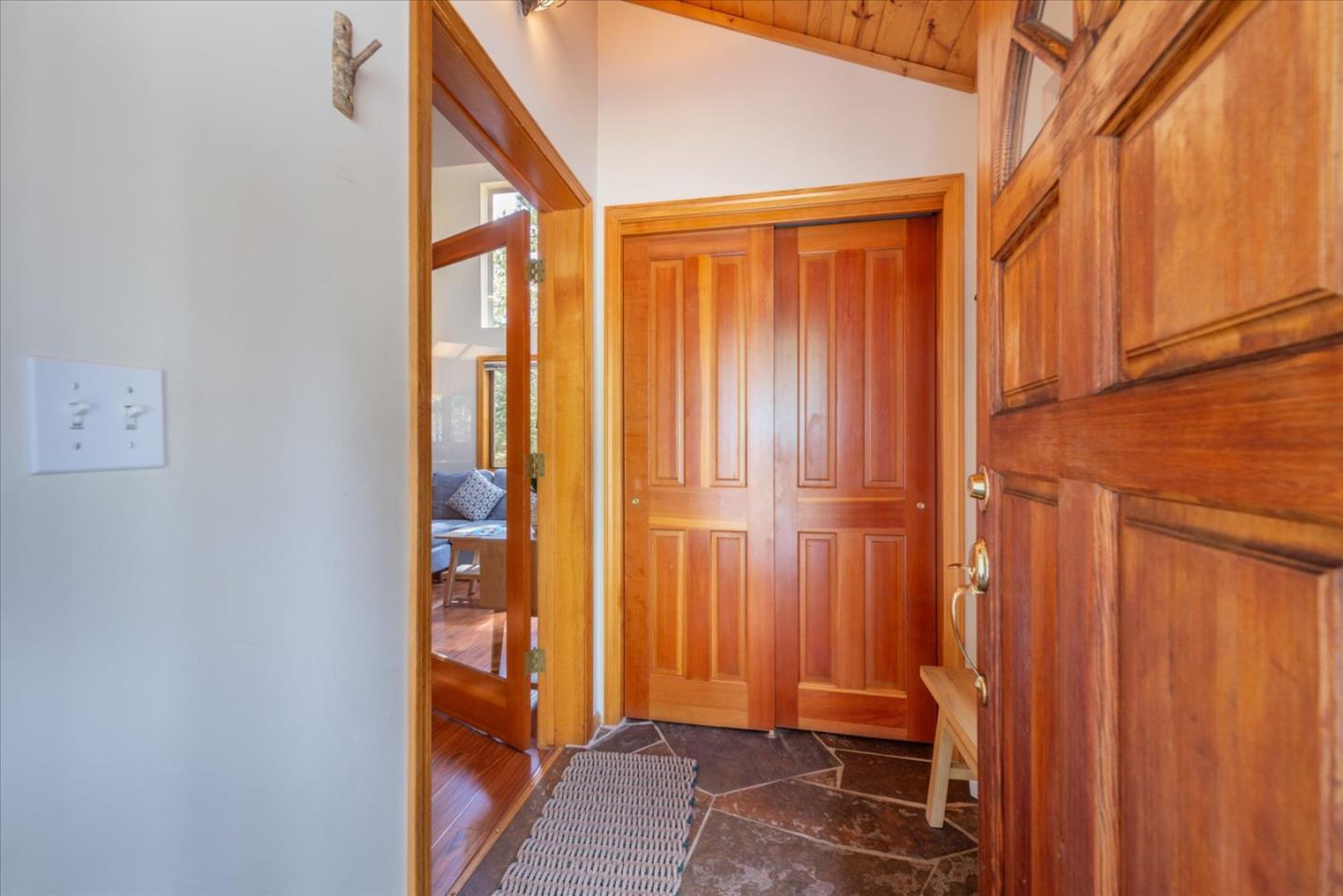 Detail Gallery Image 3 of 29 For 16900 Northwoods Blvd, Truckee,  CA 96161 - 4 Beds | 3 Baths