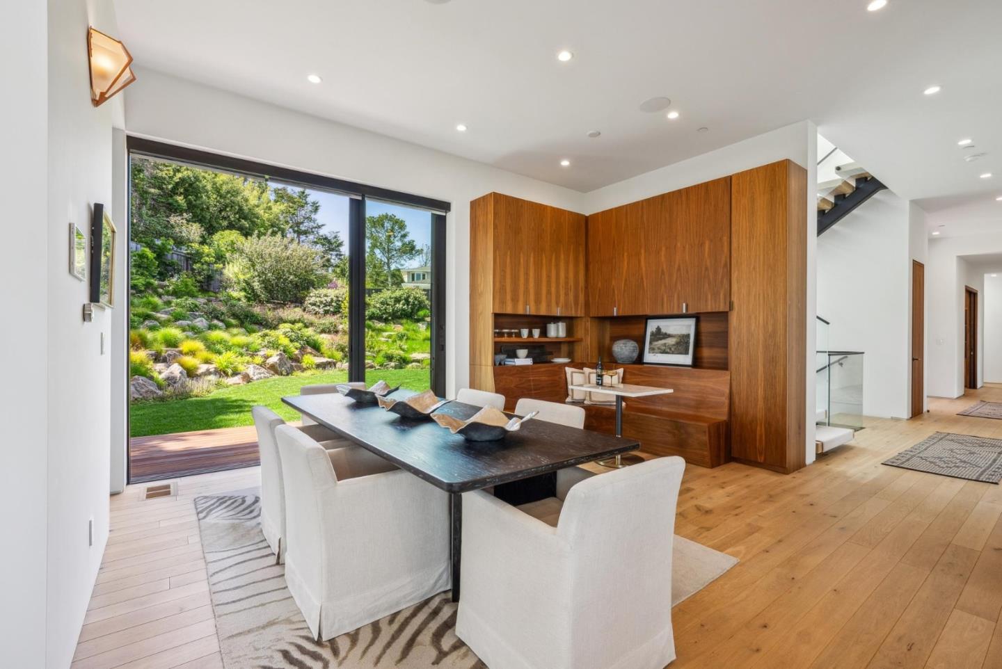 Detail Gallery Image 29 of 107 For 855 Darrell Rd, Hillsborough,  CA 94010 - 5 Beds | 5/1 Baths