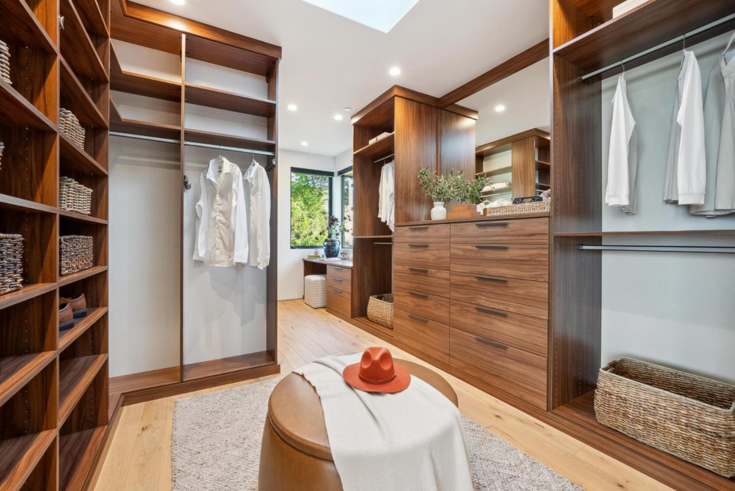Detail Gallery Image 48 of 107 For 855 Darrell Rd, Hillsborough,  CA 94010 - 5 Beds | 5/1 Baths