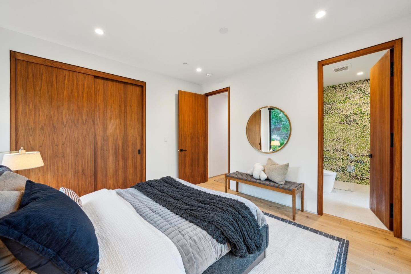 Detail Gallery Image 68 of 107 For 855 Darrell Rd, Hillsborough,  CA 94010 - 5 Beds | 5/1 Baths