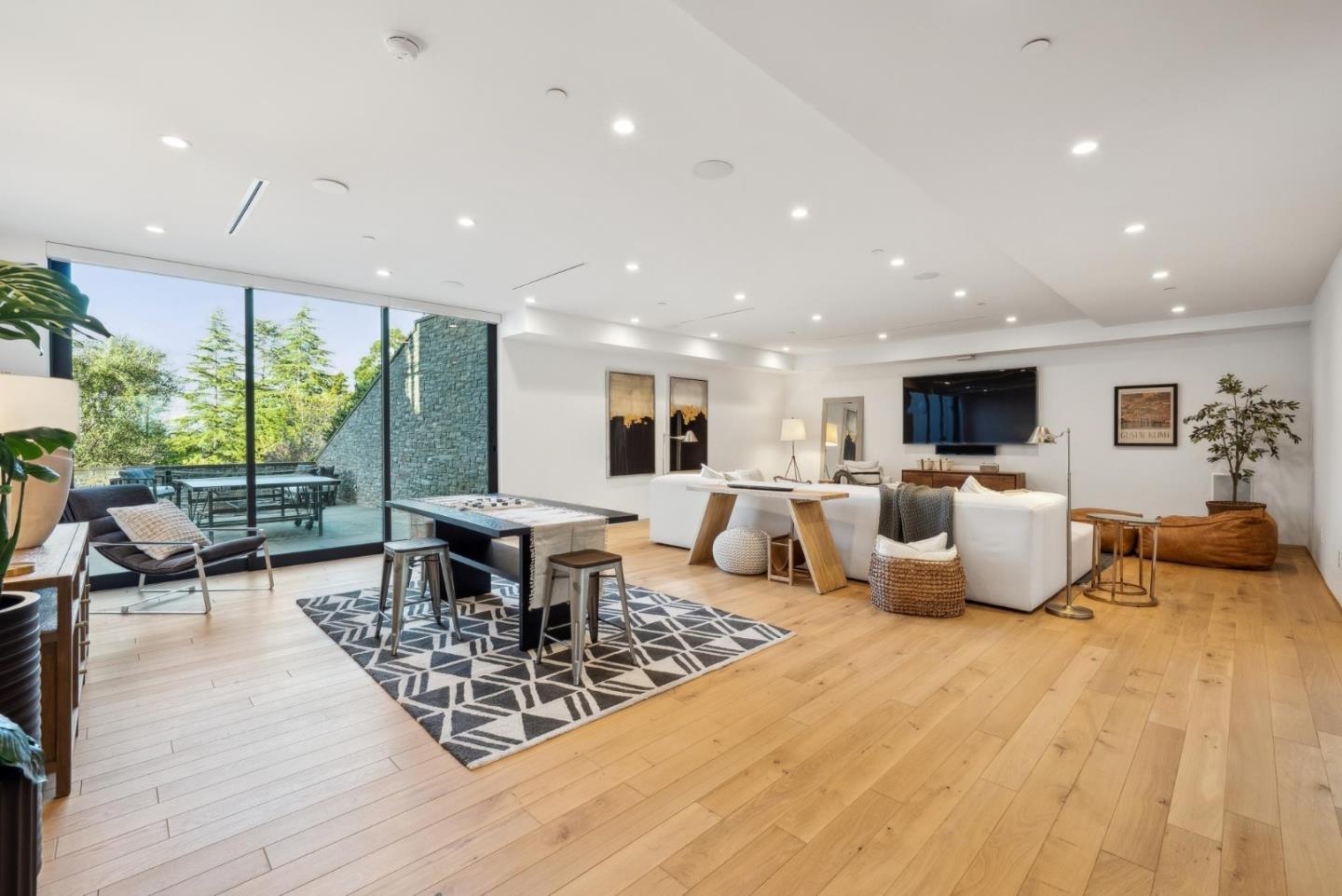 Detail Gallery Image 72 of 107 For 855 Darrell Rd, Hillsborough,  CA 94010 - 5 Beds | 5/1 Baths