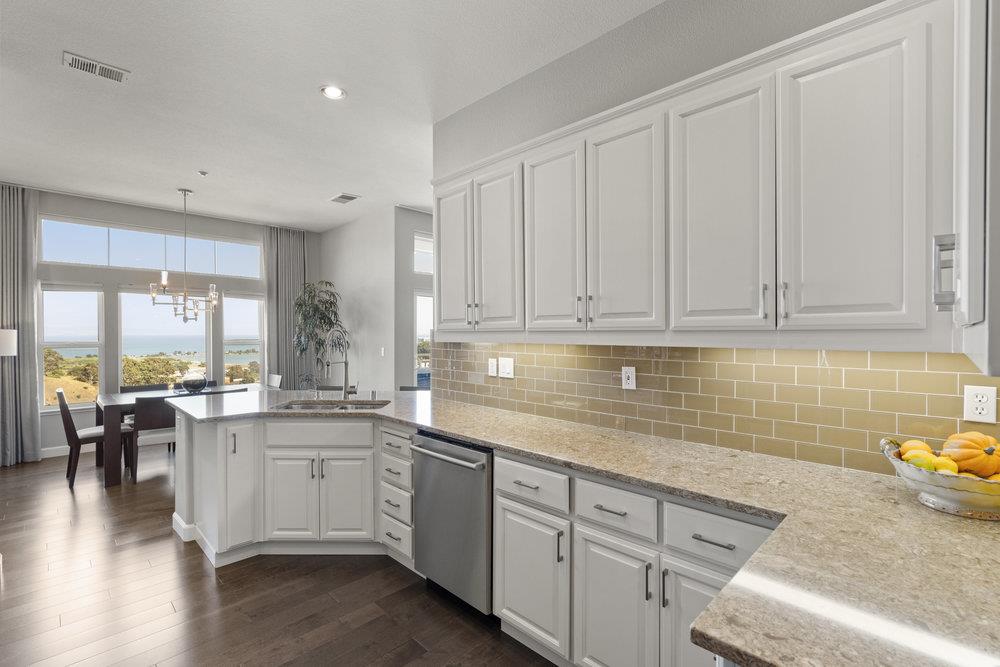 Detail Gallery Image 15 of 57 For 132 Cliff Swallow Ct, Brisbane,  CA 94005 - 2 Beds | 2 Baths