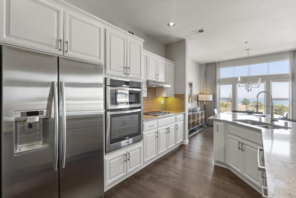 Detail Gallery Image 16 of 57 For 132 Cliff Swallow Ct, Brisbane,  CA 94005 - 2 Beds | 2 Baths