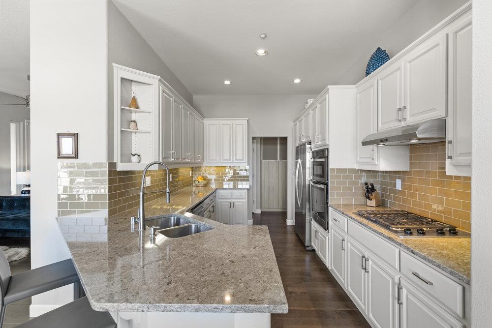 Detail Gallery Image 18 of 57 For 132 Cliff Swallow Ct, Brisbane,  CA 94005 - 2 Beds | 2 Baths