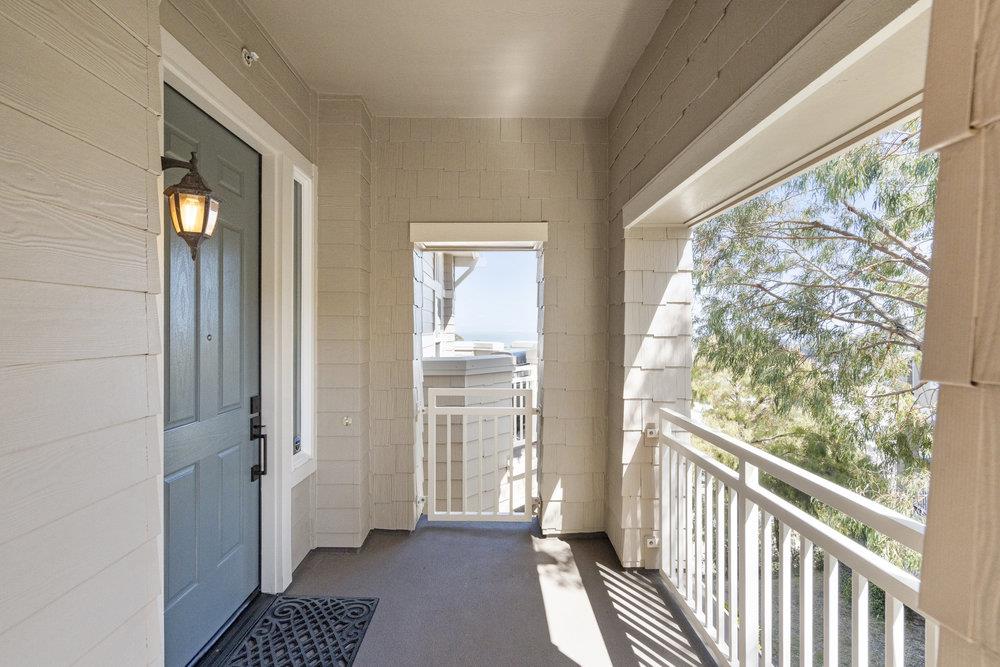 Detail Gallery Image 5 of 57 For 132 Cliff Swallow Ct, Brisbane,  CA 94005 - 2 Beds | 2 Baths