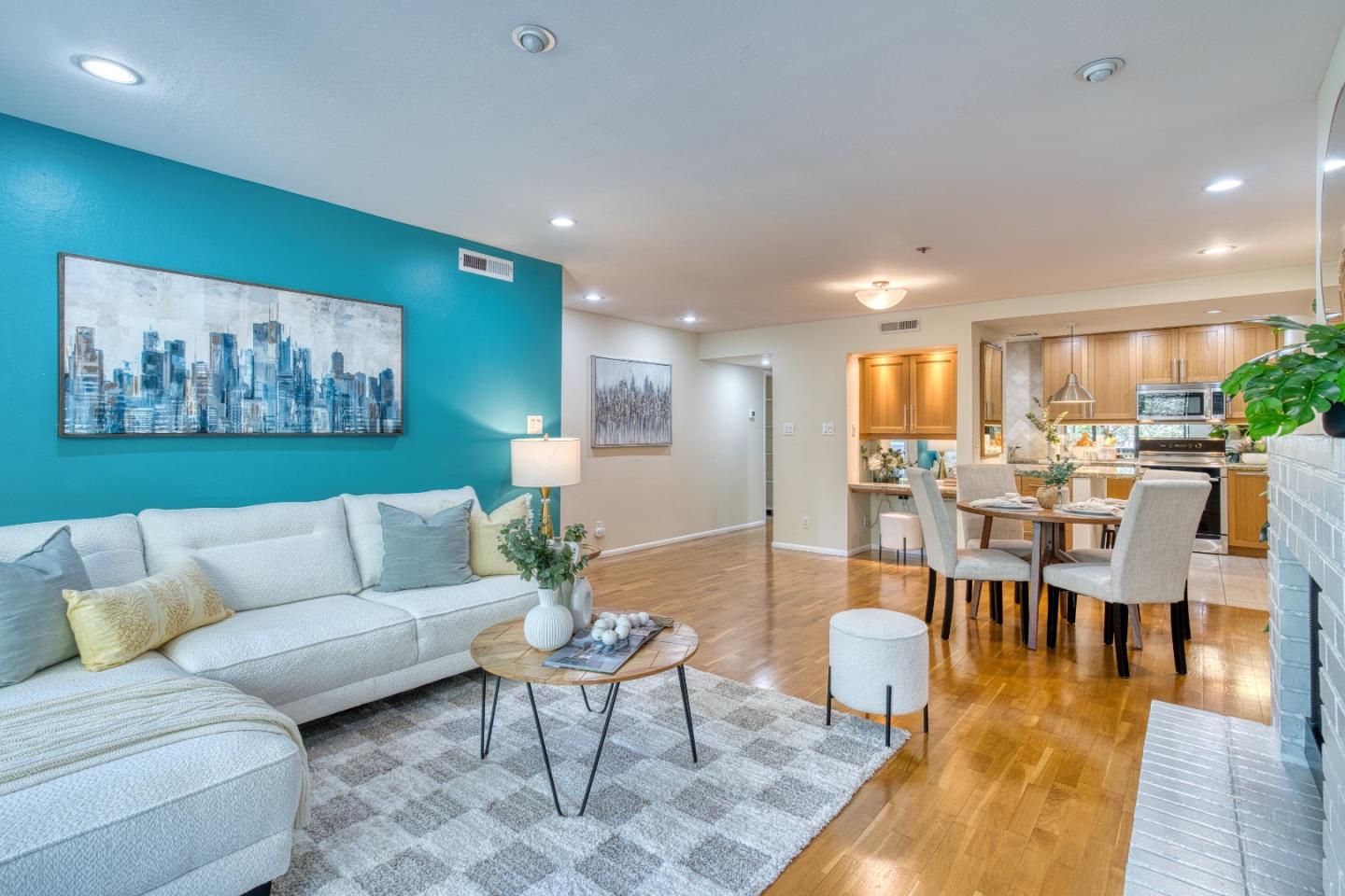 Detail Gallery Image 2 of 36 For 320 Palo Alto Ave #B1,  Palo Alto,  CA 94301 - 1 Beds | 1 Baths