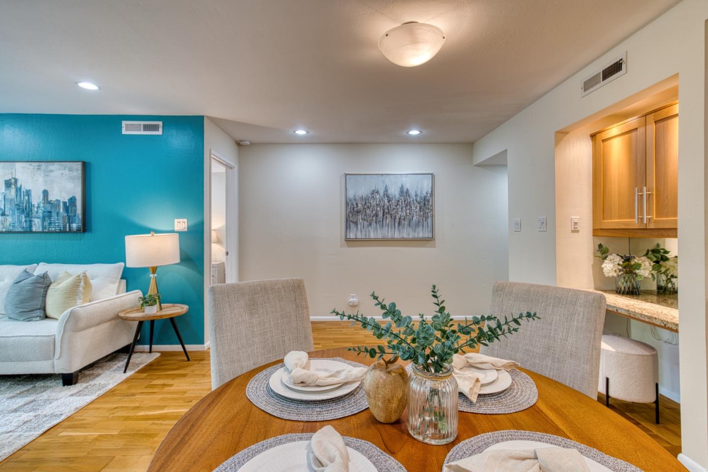 Detail Gallery Image 26 of 36 For 320 Palo Alto Ave #B1,  Palo Alto,  CA 94301 - 1 Beds | 1 Baths