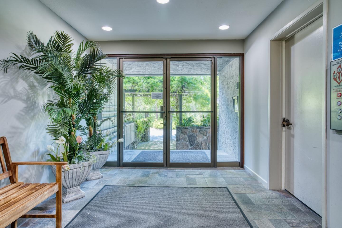 Detail Gallery Image 29 of 36 For 320 Palo Alto Ave #B1,  Palo Alto,  CA 94301 - 1 Beds | 1 Baths