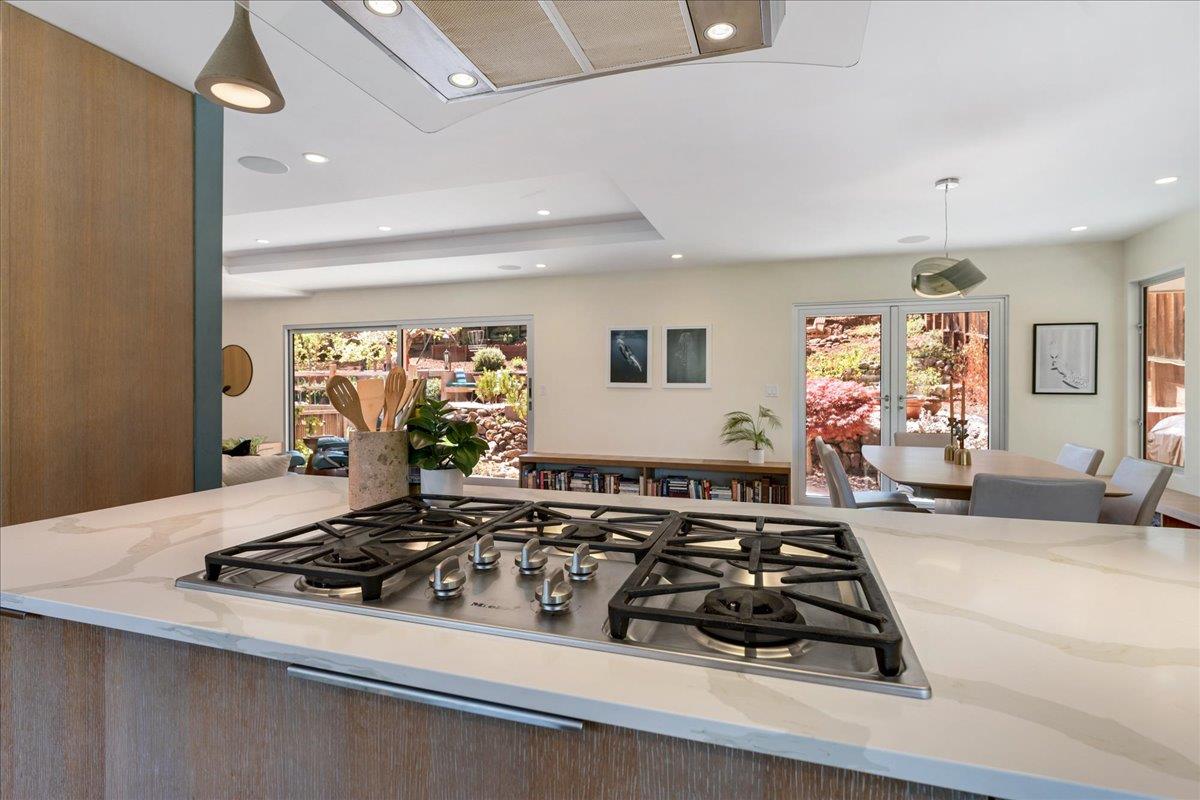 Detail Gallery Image 18 of 58 For 111 Esmeralda Dr, Santa Cruz,  CA 95060 - 4 Beds | 2/1 Baths