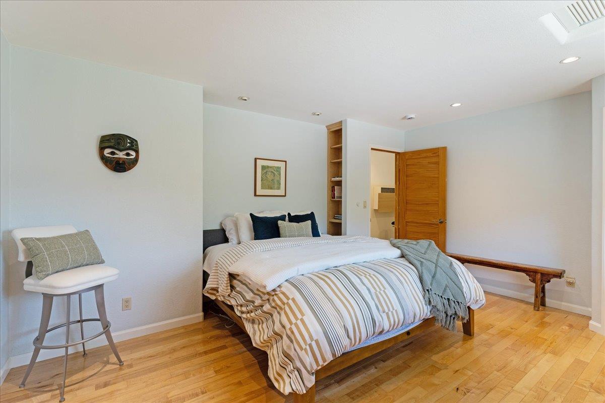 Detail Gallery Image 26 of 58 For 111 Esmeralda Dr, Santa Cruz,  CA 95060 - 4 Beds | 2/1 Baths
