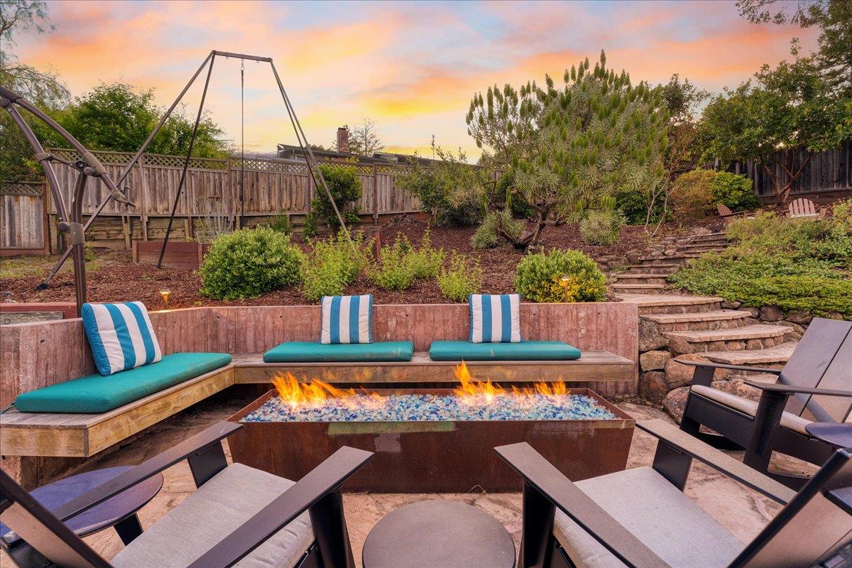 Detail Gallery Image 37 of 58 For 111 Esmeralda Dr, Santa Cruz,  CA 95060 - 4 Beds | 2/1 Baths