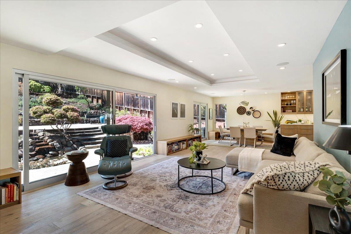 Detail Gallery Image 8 of 58 For 111 Esmeralda Dr, Santa Cruz,  CA 95060 - 4 Beds | 2/1 Baths