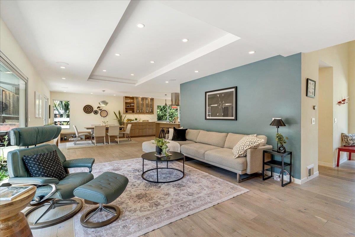 Detail Gallery Image 9 of 58 For 111 Esmeralda Dr, Santa Cruz,  CA 95060 - 4 Beds | 2/1 Baths
