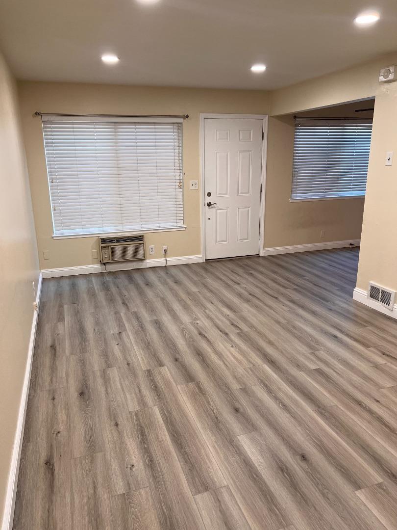 Detail Gallery Image 7 of 28 For 5894 El Zuparko Dr #2,  San Jose,  CA 95123 - 2 Beds | 1/1 Baths