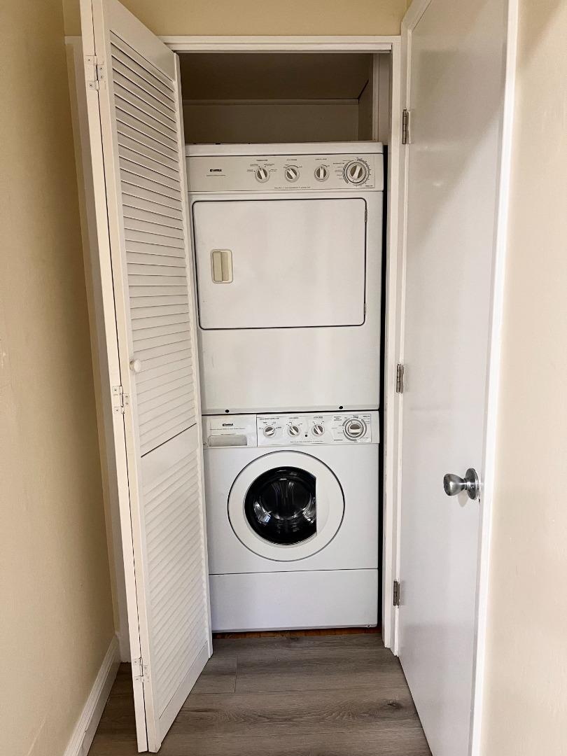 Detail Gallery Image 9 of 28 For 5894 El Zuparko Dr #2,  San Jose,  CA 95123 - 2 Beds | 1/1 Baths