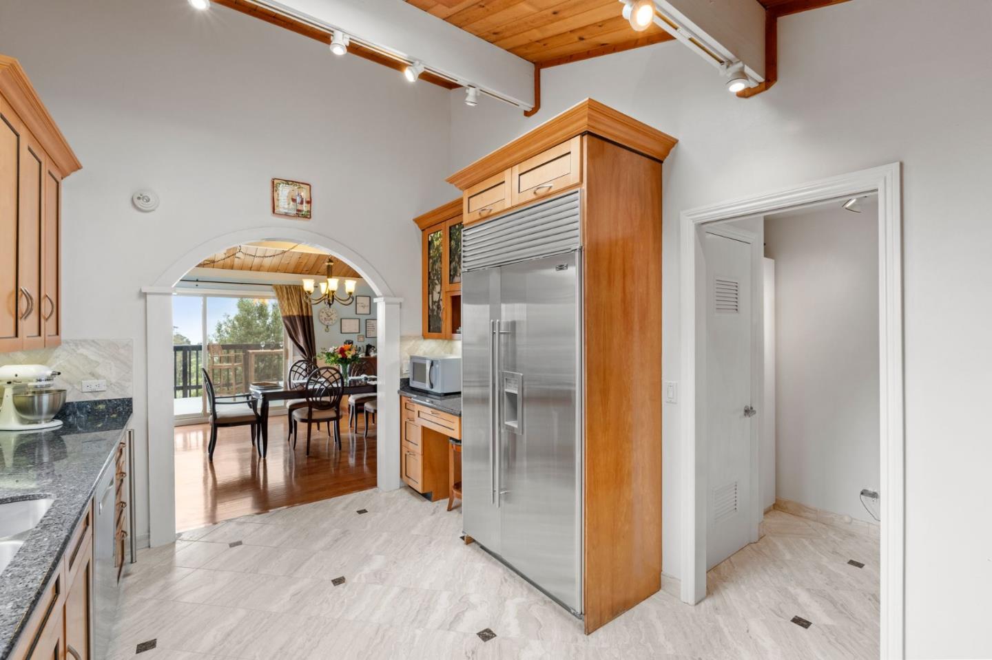 Detail Gallery Image 19 of 61 For 702 El Granada Blvd, El Granada,  CA 94019 - 4 Beds | 2/1 Baths