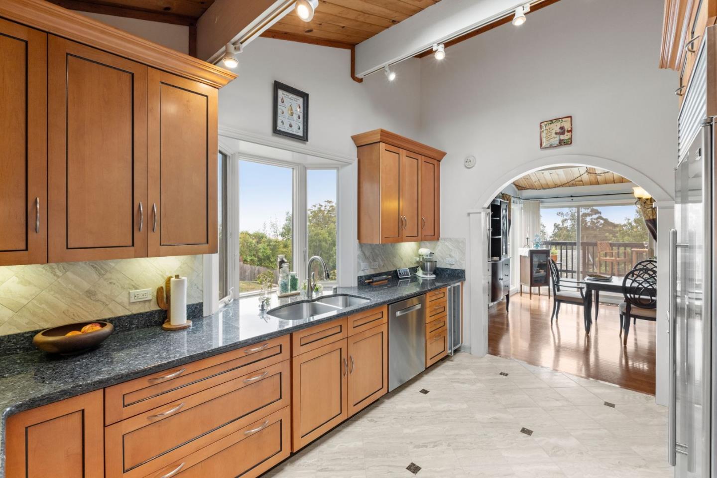 Detail Gallery Image 20 of 61 For 702 El Granada Blvd, El Granada,  CA 94019 - 4 Beds | 2/1 Baths