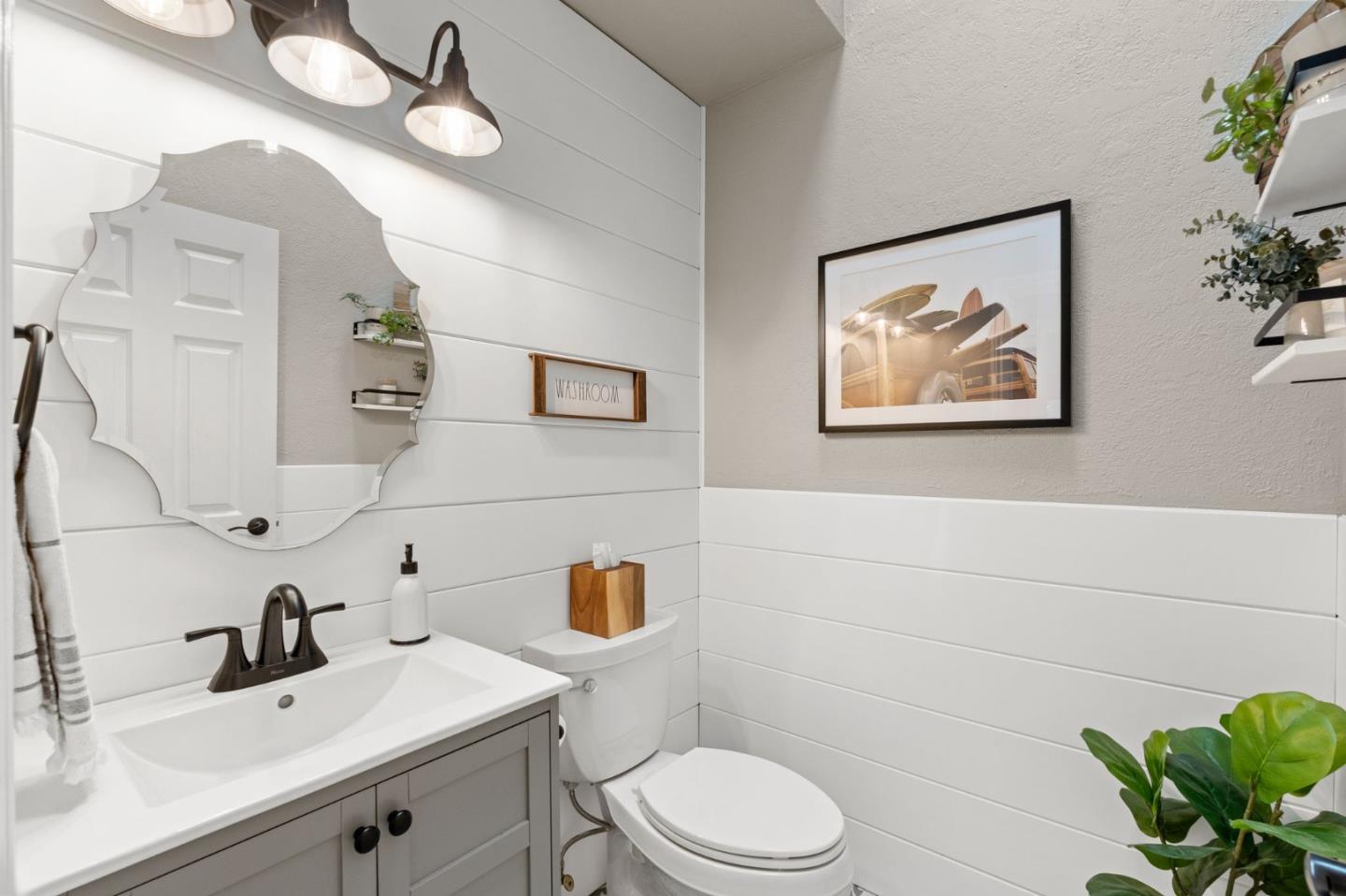 Detail Gallery Image 27 of 61 For 702 El Granada Blvd, El Granada,  CA 94019 - 4 Beds | 2/1 Baths