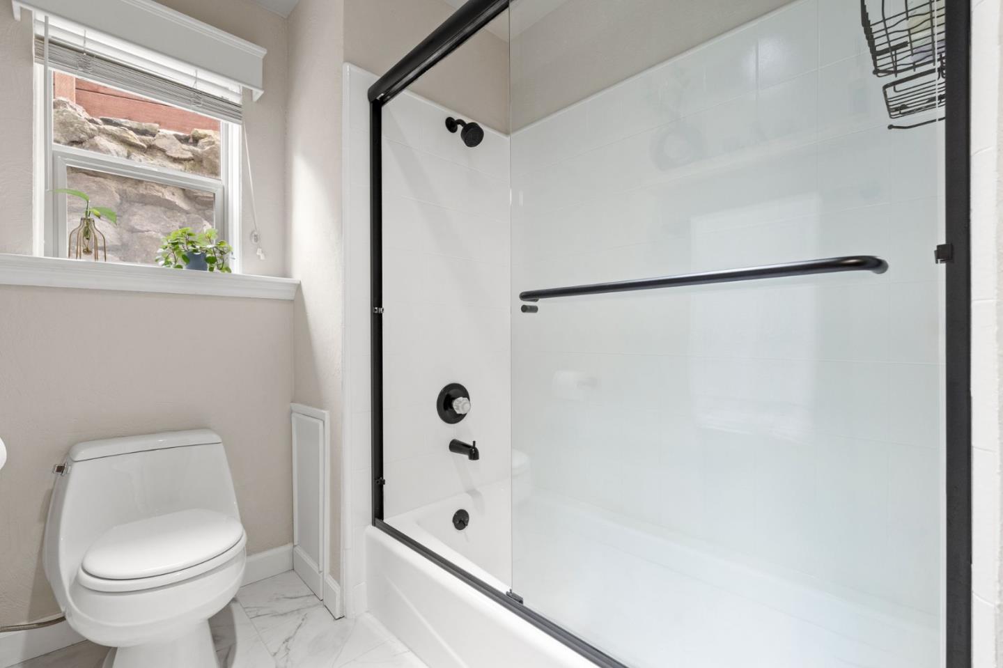 Detail Gallery Image 34 of 61 For 702 El Granada Blvd, El Granada,  CA 94019 - 4 Beds | 2/1 Baths
